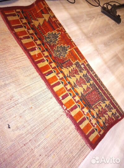 Антикварный ковёр