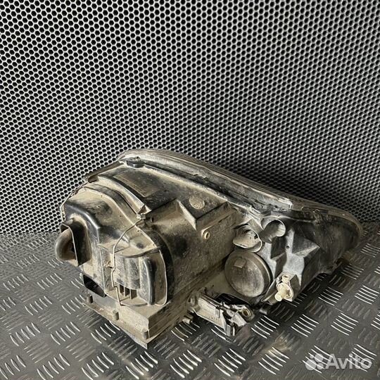 Фара левая Porsche Cayenne