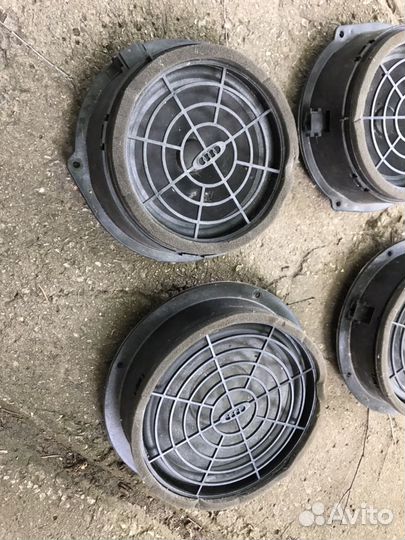 Динамик Audi Q5 a4 a5 задний