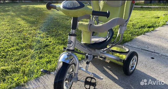 Детский трехколесный велосипед family trike