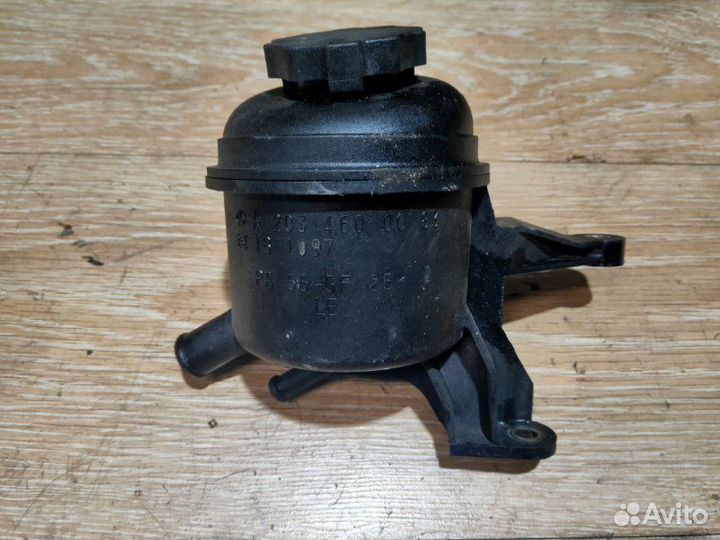 Бачок гидроусилителя Mercedes-Benz C-Class W203