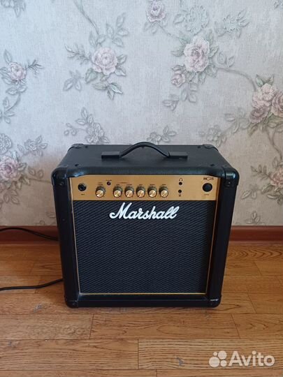 Гитарный комбоусилитель Marshall MG15