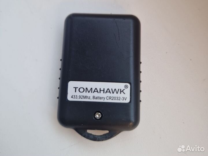 Брелок Tomahawk