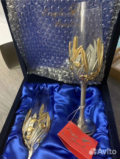 Бокалы для шампанского