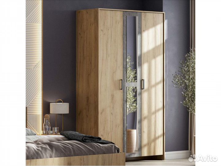 Шкаф 3-х дверный