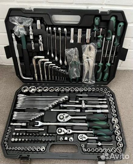 Набор инструментов 156 предметов в защитном кейсе