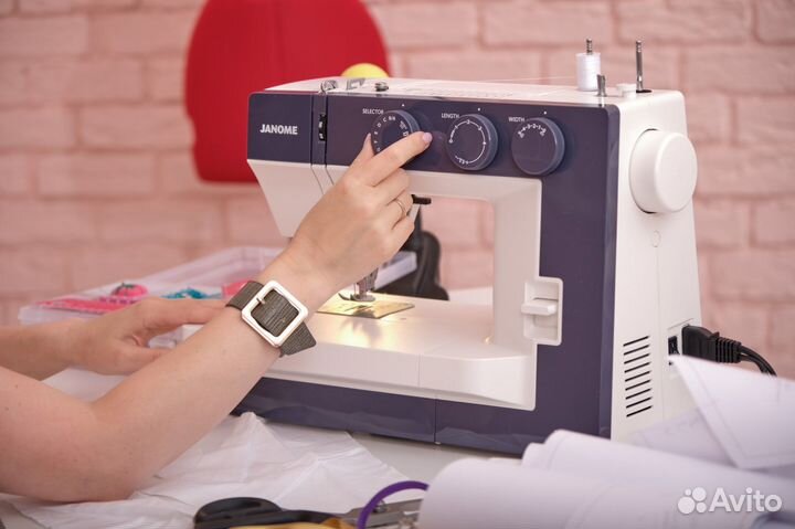 Швейная машина Janome 1522 BL Синий / 25 операций