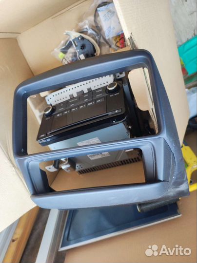 Штатная магнитола Mitsubishi Pajero Sport 2014г