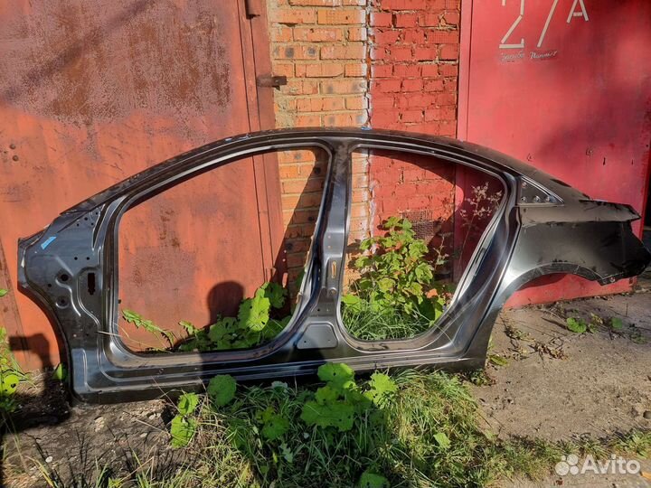 Боковина кузова левая Chevrolet Cruze хэтчбек