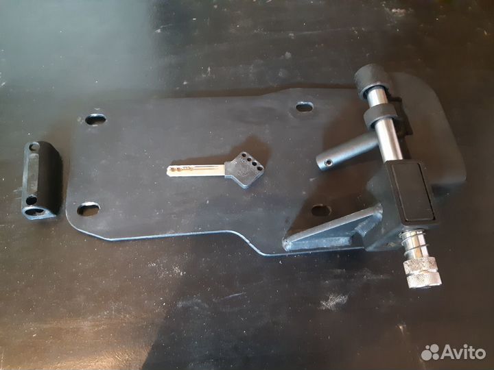 Блокиратор кпп штыревой на хендай-кия