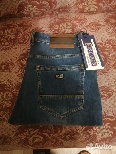 Джинсы новые
