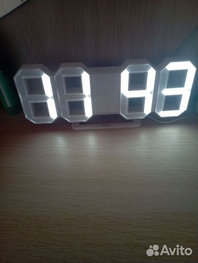 Часы цифровые