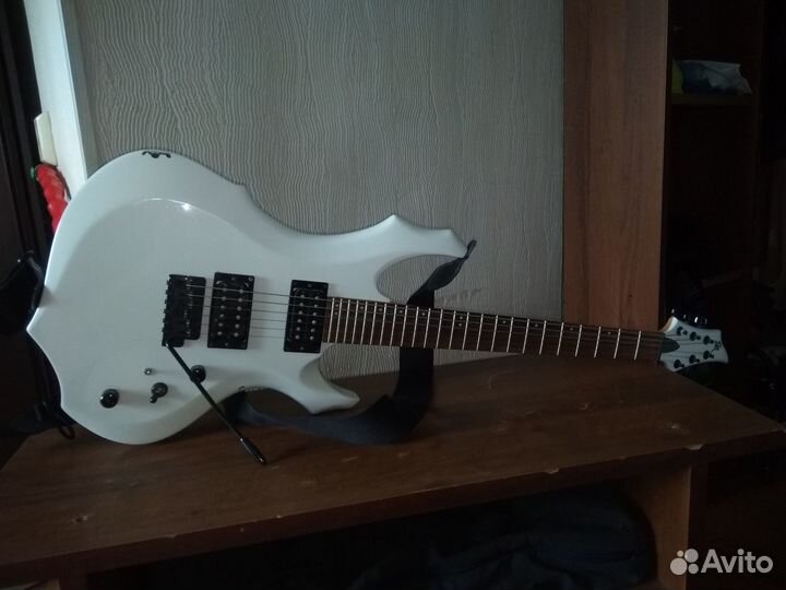 Электрогитара GrassRoots GR-FRG WH