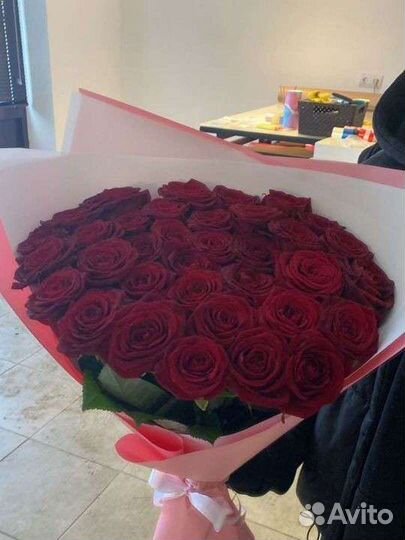 Розы красные. Букет роз 101 75 51 45 25 35