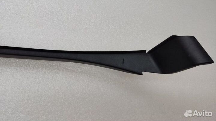 Молдинг лобового стекла правый Kia K5 DL3 G4NA