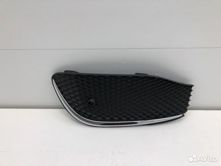 Решетка в бампер левая Mercedes-Benz E-Class 5 (W2