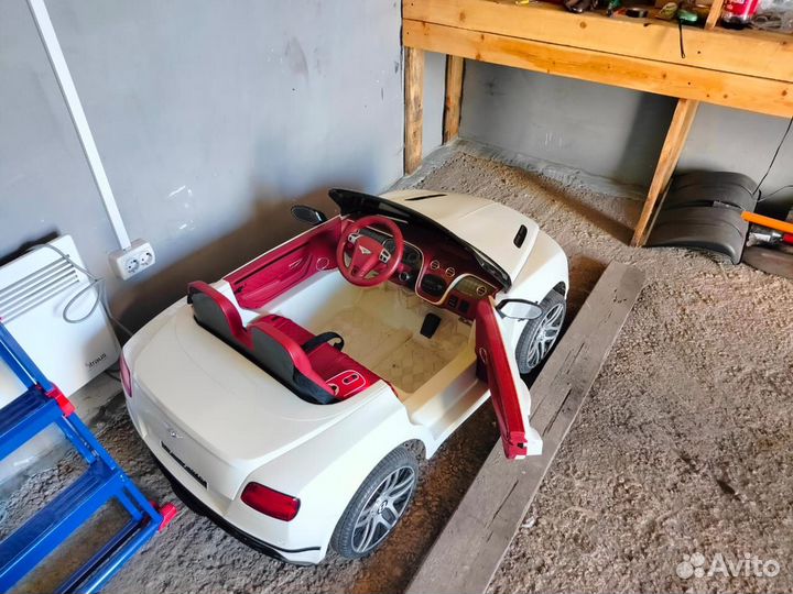 Детский электромобиль