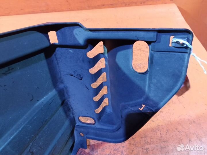 Подкрылок Honda Mobilio spike GK1 передний правый