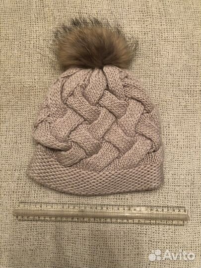 Шапки, шарфы, варешки, манишки