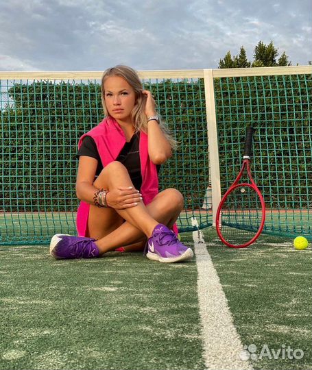 Тренер, тренер-спарринг по большому теннису