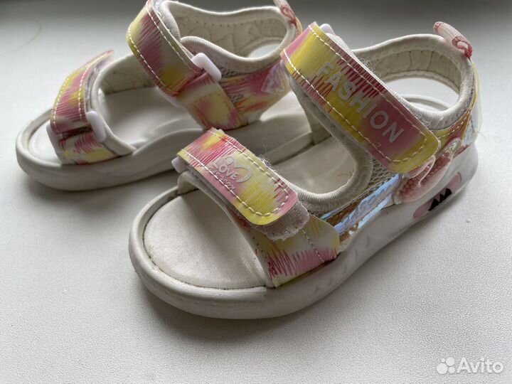 Сандалии для девочки 24 размер