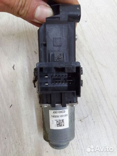 Мотор стеклоподъемника Моторчик Volkswagen polo 5