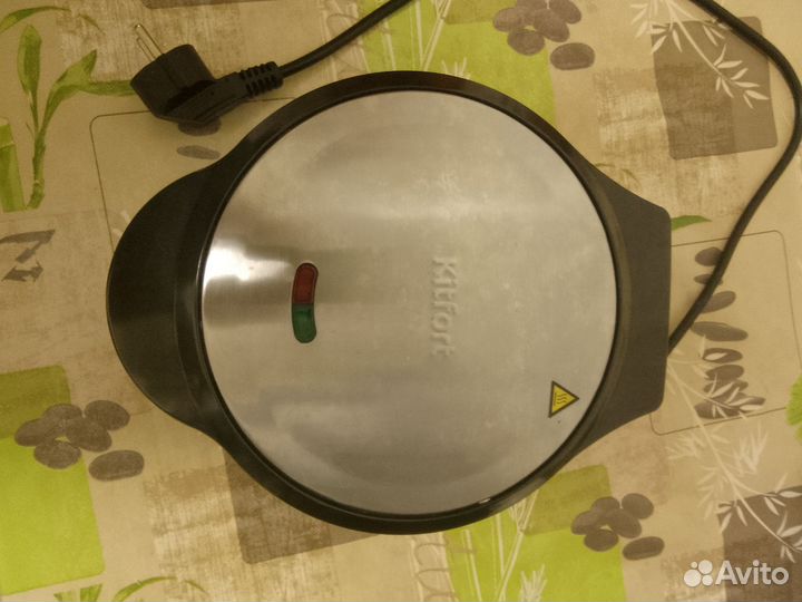 Электрическая вафельница kitfort