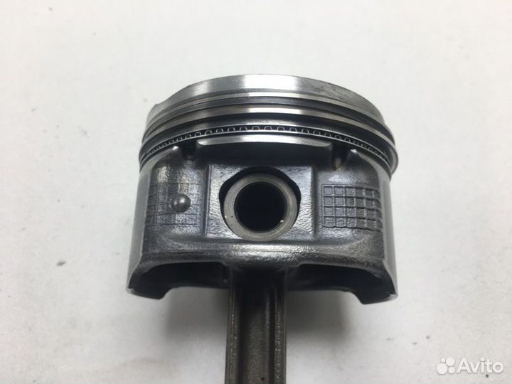 Поршень с шатуном Nissan Micra K12E CR12DE 2005