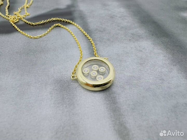 Кулон Chopard с пятью бриллиантами