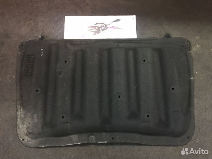 Лексус IS обшивка капота