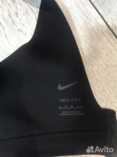 Спортивный топ nike DRI-FIT