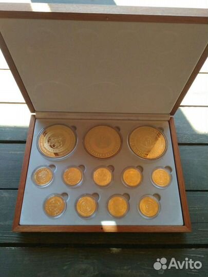 Набор памятных медалей