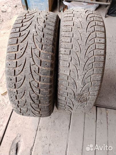 Pirelli Carrier Winter 215/55 R17