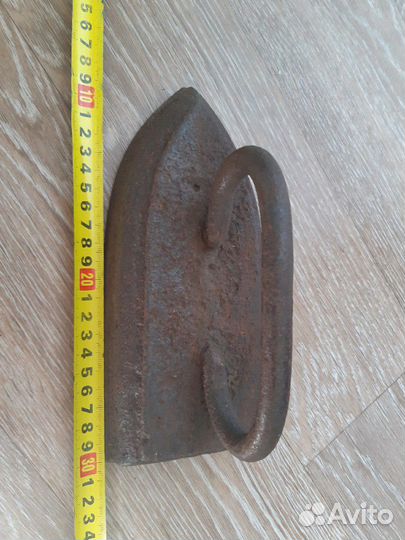 Утюг чугунный винтажный