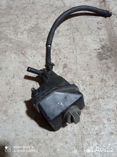 Бачок гур Ауди А8 Д3