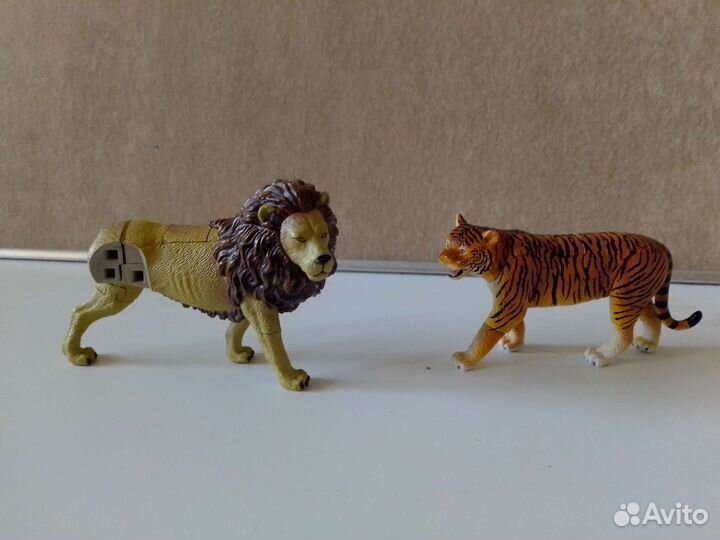 Коллекционные фирменные фигурки