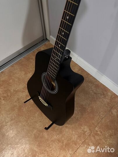 Гитара акустическая