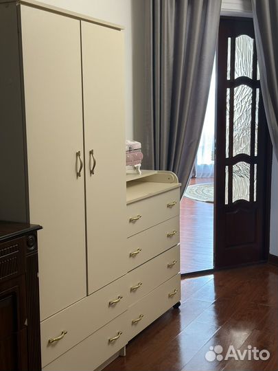 Шкаф с комодом