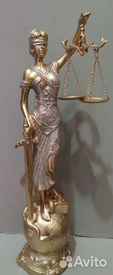 Статуэтка Фемида,новая