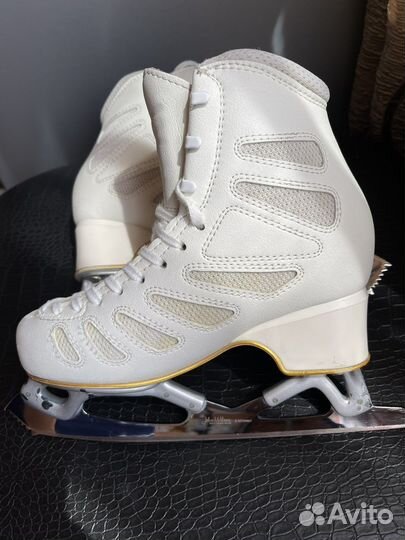 Фигурные коньки edea 230