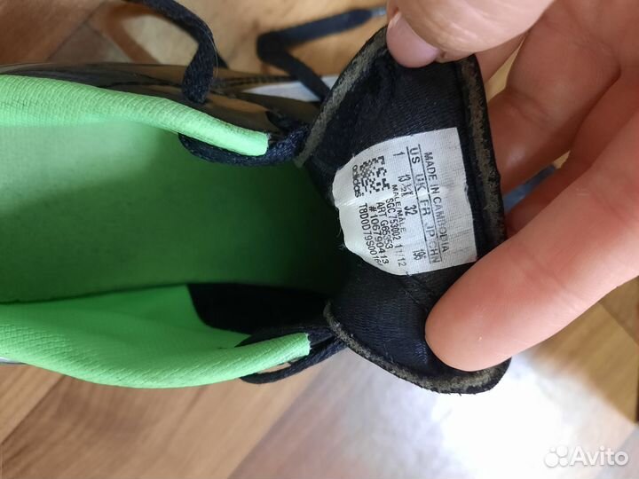 Бутсы шиповки футбольные 32 Adidas оригинал