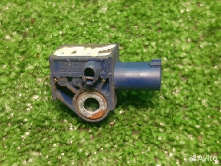 Датчик удара передний Mercedes Benz E-class W212