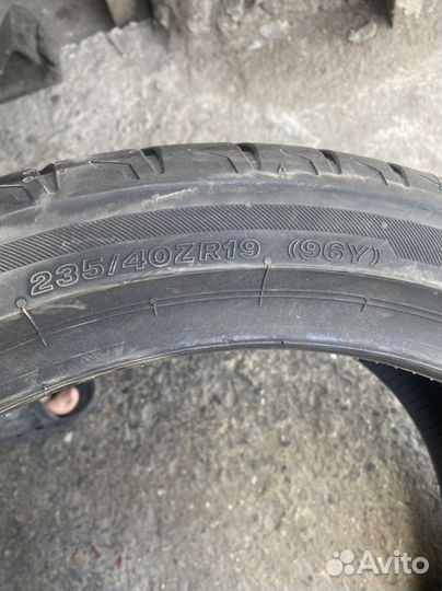 Bridgestone Potenza Sport 235/40 R19