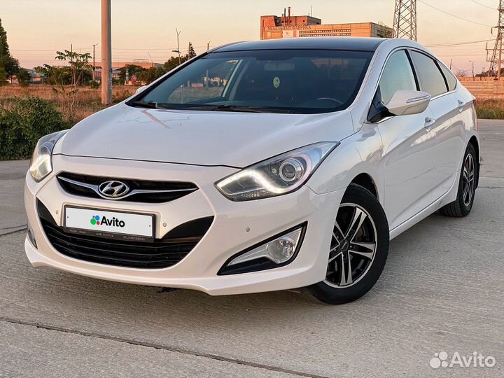 Hyundai i40, 2011