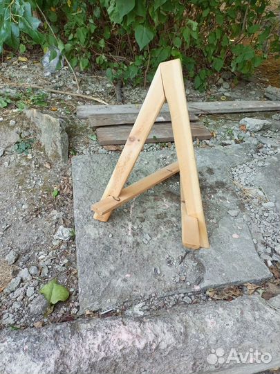 Пюпитр, стойка для гитары, балалайки