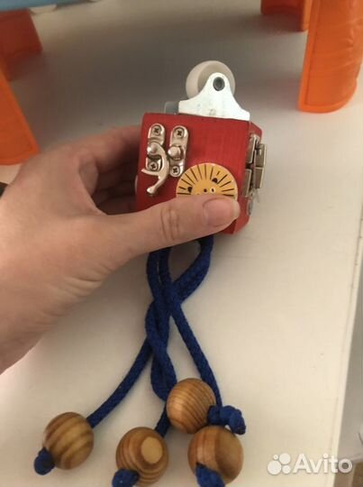 Развивающий стол, игрушки пакетом, подвески