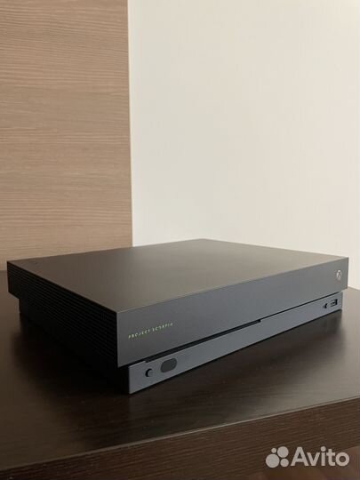 Xbox One X (Project Scorpio Edition)