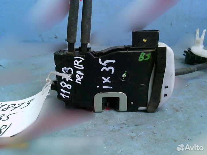 Замок двери передней правой Hyundai ix35 Tucson 20