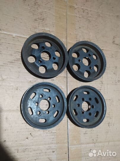 Шкив насоса гур VW Audi Skoda VAG 058145255E