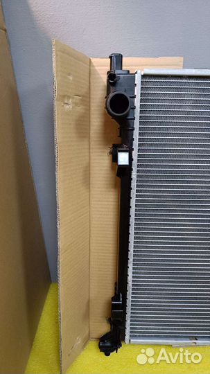 Радиатор охлаждения Mercedes W166 ML, GL